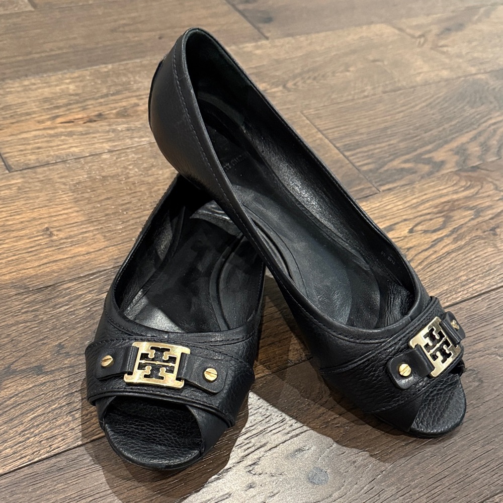 Tory Burch Black Leather Peep Toe Flats